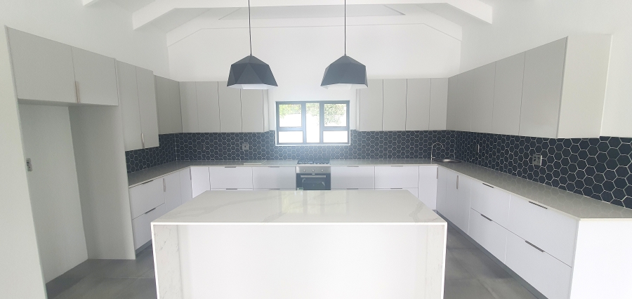 4 Bedroom Property for Sale in Shelley Point Western Cape